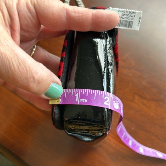 White House Black Market evening bag red and black long shoulder chain NWT - Picture 13 of 13